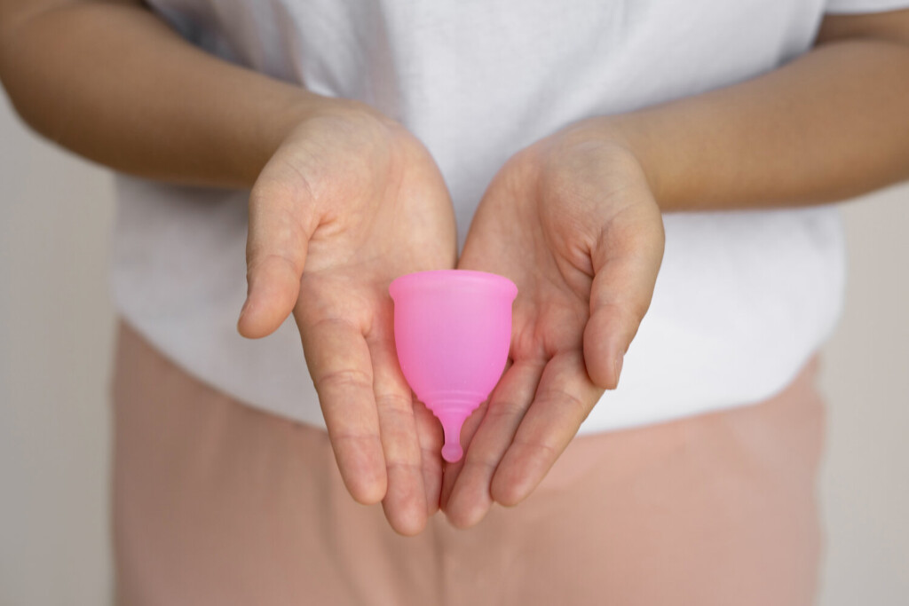 Cupa menstruală: între libertate și confort la menstruație