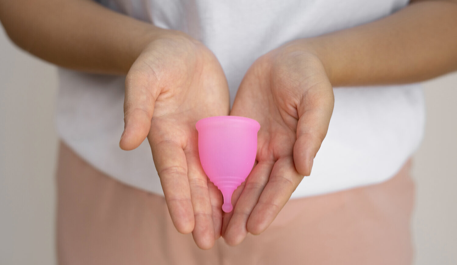 Cupa menstruală: între libertate și confort la menstruație