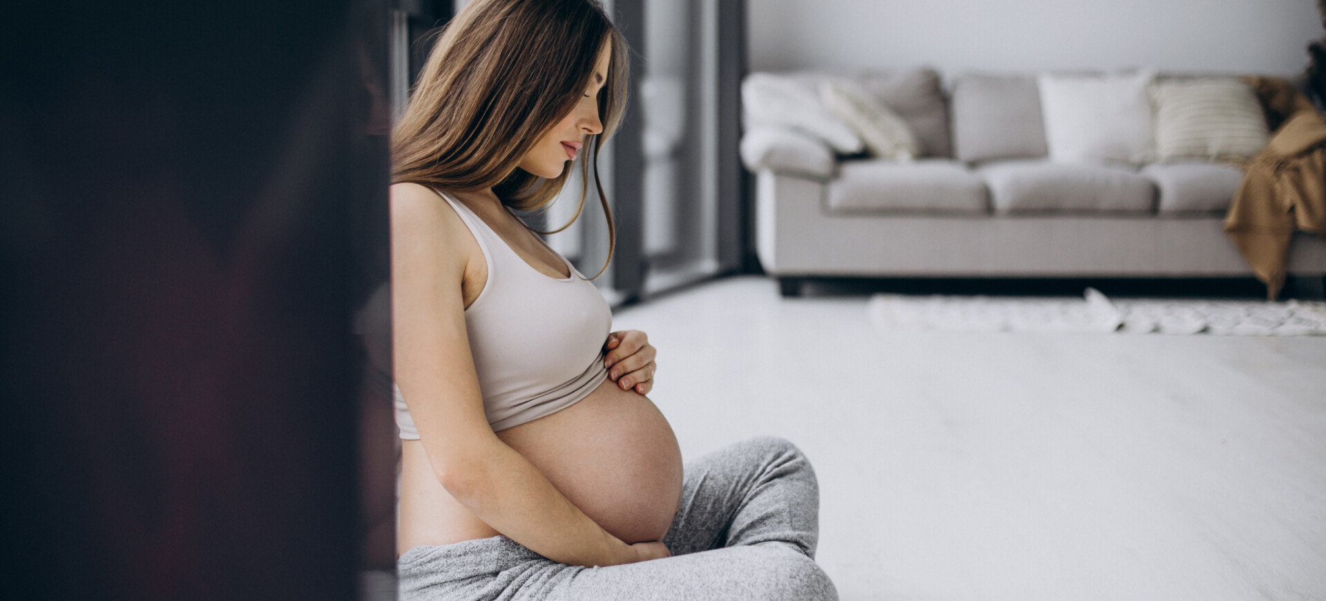 Fibromul uterin în sarcină: riscuri, complicații și soluții
